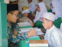 MENGAPA KITA PERLU KIRIM AL-FATIHAH UNTUH GURU SEBELUM MEMBACA KITAB?