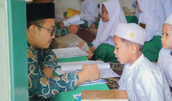 MENGAPA KITA PERLU KIRIM AL-FATIHAH UNTUH GURU SEBELUM MEMBACA KITAB?